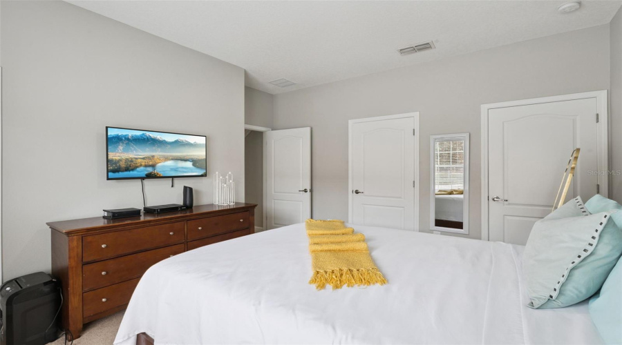 KISSIMMEE, Florida 34747, 4 Bedrooms Bedrooms, ,3 BathroomsBathrooms,Residential,For Sale,CAT PALM,0,MFRO6428364