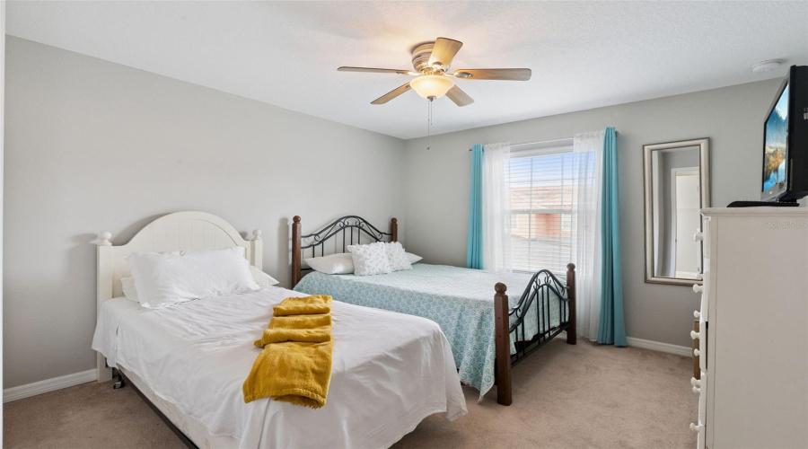 KISSIMMEE, Florida 34747, 4 Bedrooms Bedrooms, ,3 BathroomsBathrooms,Residential,For Sale,CAT PALM,0,MFRO6428364