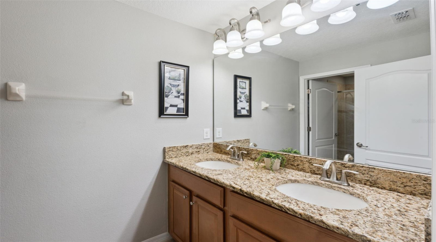 KISSIMMEE, Florida 34747, 4 Bedrooms Bedrooms, ,3 BathroomsBathrooms,Residential,For Sale,CAT PALM,0,MFRO6428364