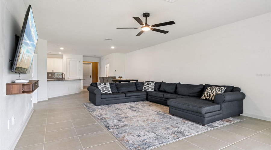DAVENPORT, Florida 33837, 4 Bedrooms Bedrooms, ,3 BathroomsBathrooms,Residential,For Sale,WANDSWORTH,0,MFRO6430703