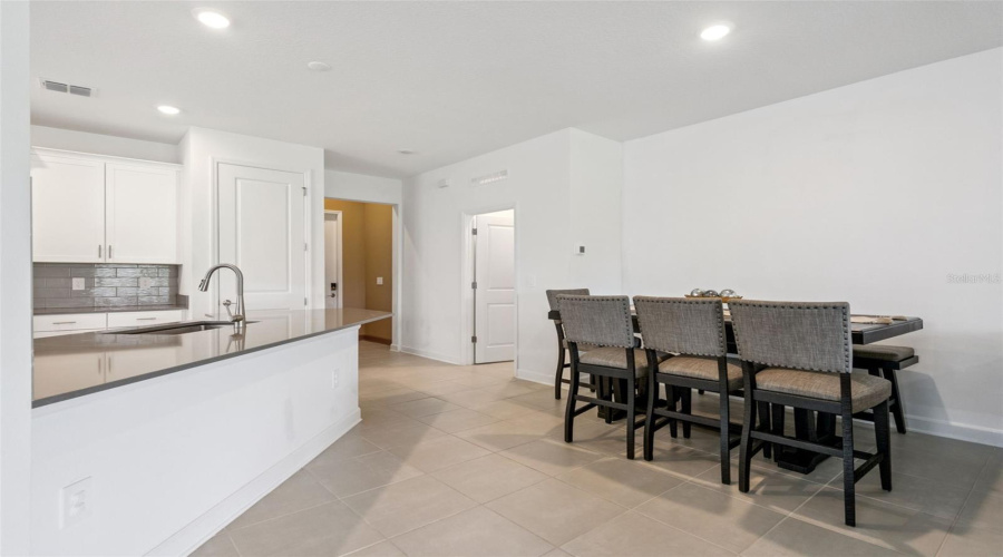 DAVENPORT, Florida 33837, 4 Bedrooms Bedrooms, ,3 BathroomsBathrooms,Residential,For Sale,WANDSWORTH,0,MFRO6430703