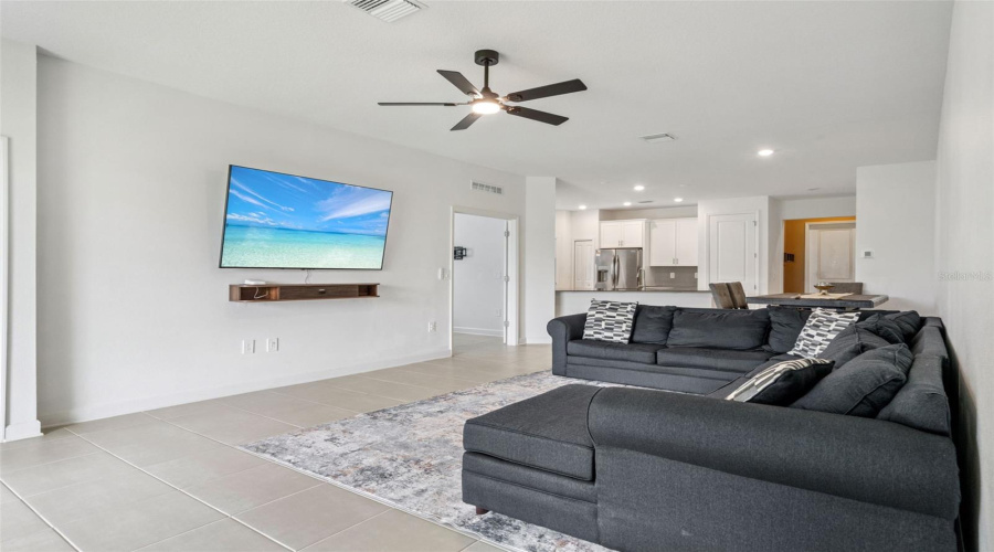 DAVENPORT, Florida 33837, 4 Bedrooms Bedrooms, ,3 BathroomsBathrooms,Residential,For Sale,WANDSWORTH,0,MFRO6430703