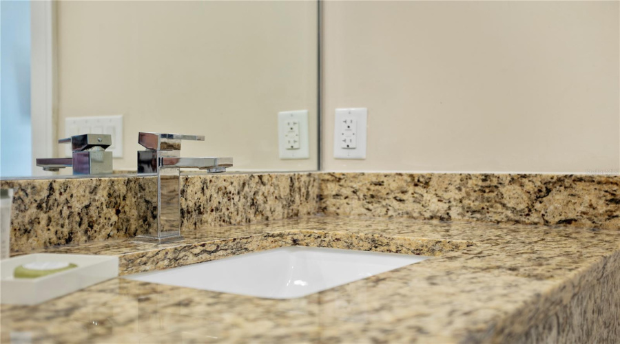 KISSIMMEE, Florida 34747, 4 Bedrooms Bedrooms, ,4 BathroomsBathrooms,Residential,For Sale,RECIFE,0,MFRS5155205