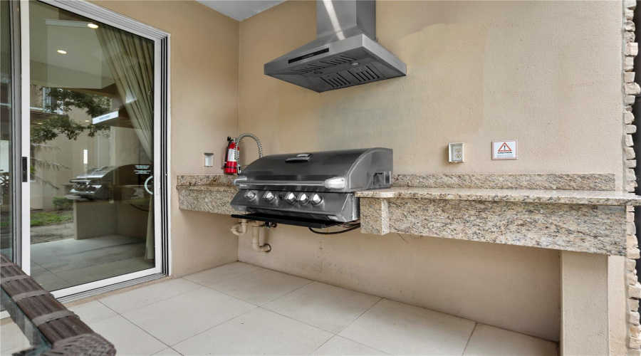 KISSIMMEE, Florida 34747, 4 Bedrooms Bedrooms, ,4 BathroomsBathrooms,Residential,For Sale,RECIFE,0,MFRS5155205