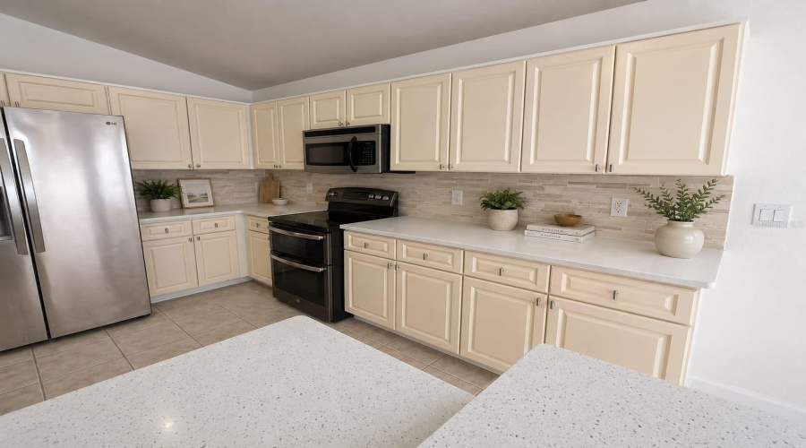 DAVENPORT, Florida 33896, 4 Bedrooms Bedrooms, ,3 BathroomsBathrooms,Residential,For Sale,WINDSOR,0,MFRO6431786