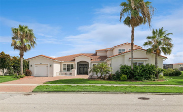 Kissimmee, Florida 34746, 5 Bedrooms Bedrooms, ,4 Bathroomsbathrooms,Residential,For Sale,Dockside Dr,0,Mfrg5116066