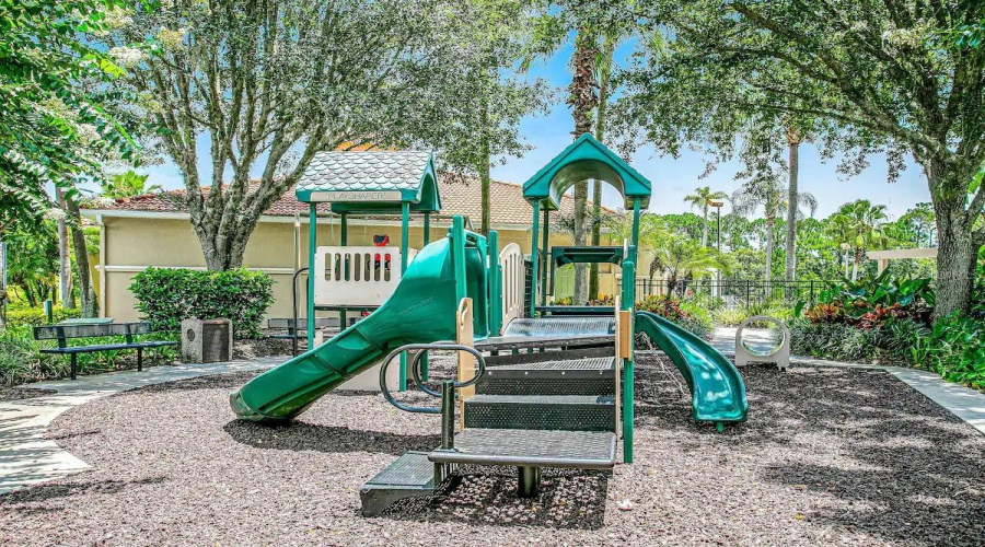 Kissimmee, Florida 34747, 7 Bedrooms Bedrooms, ,4 Bathroomsbathrooms,Residential,For Sale,Secret Key,0,Mfrs5155272
