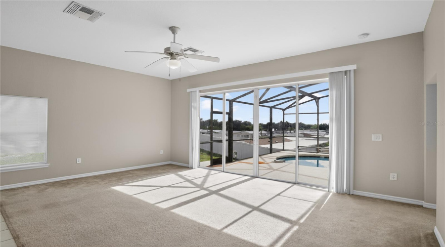 DAVENPORT, Florida 33837, 5 Bedrooms Bedrooms, ,3 BathroomsBathrooms,Residential,For Sale,CADIZ,0,MFRO6404578