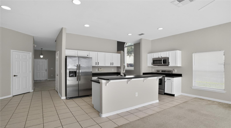 DAVENPORT, Florida 33837, 5 Bedrooms Bedrooms, ,3 BathroomsBathrooms,Residential,For Sale,CADIZ,0,MFRO6404578