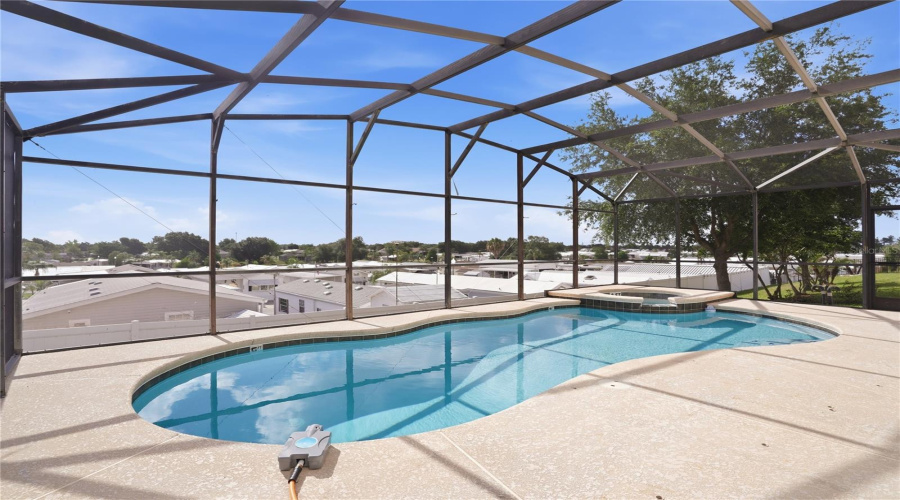 DAVENPORT, Florida 33837, 5 Bedrooms Bedrooms, ,3 BathroomsBathrooms,Residential,For Sale,CADIZ,0,MFRO6404578