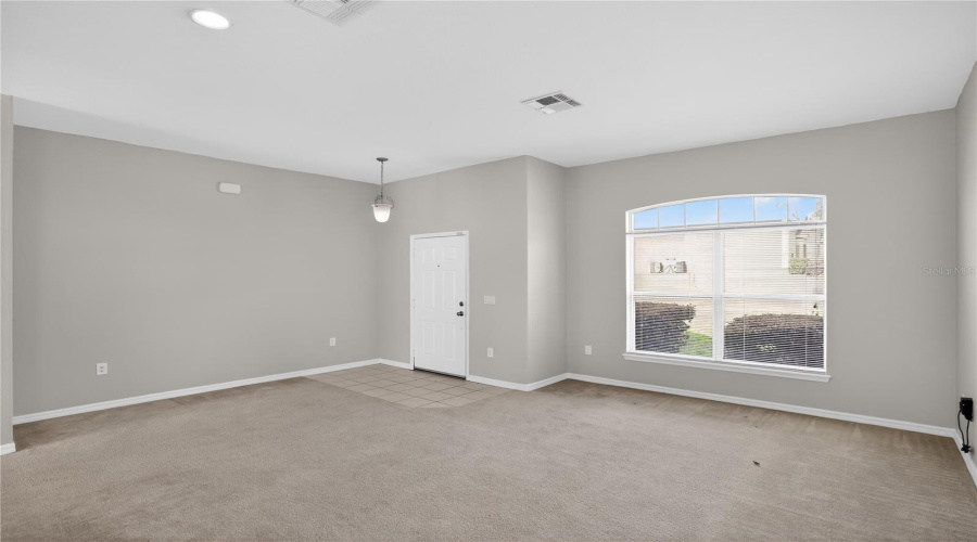 DAVENPORT, Florida 33837, 5 Bedrooms Bedrooms, ,3 BathroomsBathrooms,Residential,For Sale,CADIZ,0,MFRO6404578
