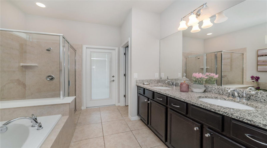 KISSIMMEE, Florida 34747, 8 Bedrooms Bedrooms, ,6 BathroomsBathrooms,Residential,For Sale,MALTA,0,MFRO6431236