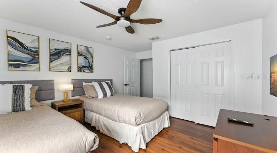 KISSIMMEE, Florida 34746, 4 Bedrooms Bedrooms, ,3 BathroomsBathrooms,Residential,For Sale,LAKE BERKLEY DR,0,MFRO6431899