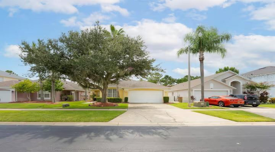 KISSIMMEE, Florida 34746, 4 Bedrooms Bedrooms, ,3 BathroomsBathrooms,Residential,For Sale,LAKE BERKLEY DR,0,MFRO6431899