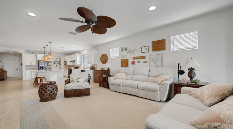 DAVENPORT, Florida 33837, 3 Bedrooms Bedrooms, ,2 BathroomsBathrooms,Residential,For Sale,VIGO,0,MFRS5154864