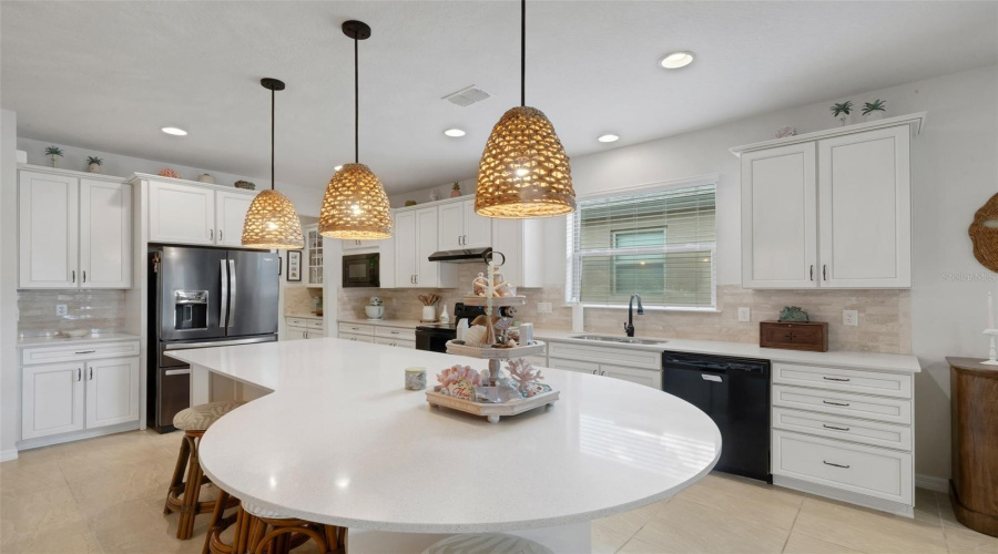 DAVENPORT, Florida 33837, 3 Bedrooms Bedrooms, ,2 BathroomsBathrooms,Residential,For Sale,VIGO,0,MFRS5154864