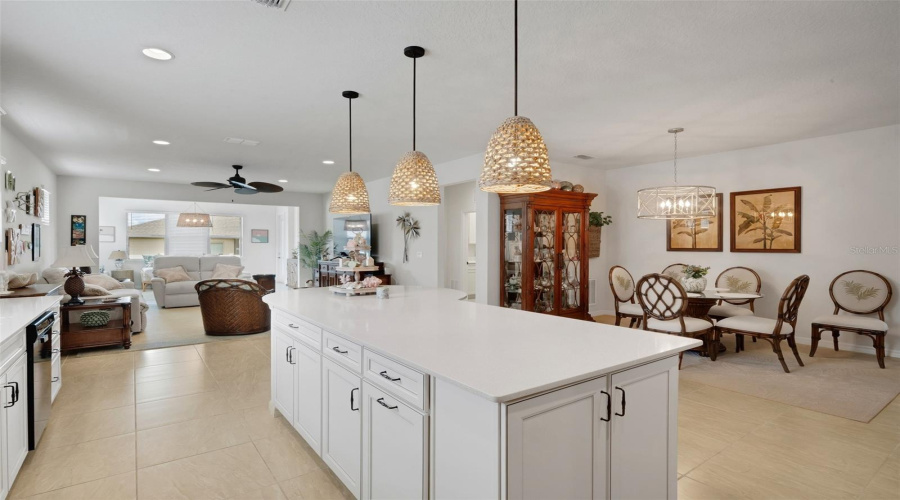DAVENPORT, Florida 33837, 3 Bedrooms Bedrooms, ,2 BathroomsBathrooms,Residential,For Sale,VIGO,0,MFRS5154864