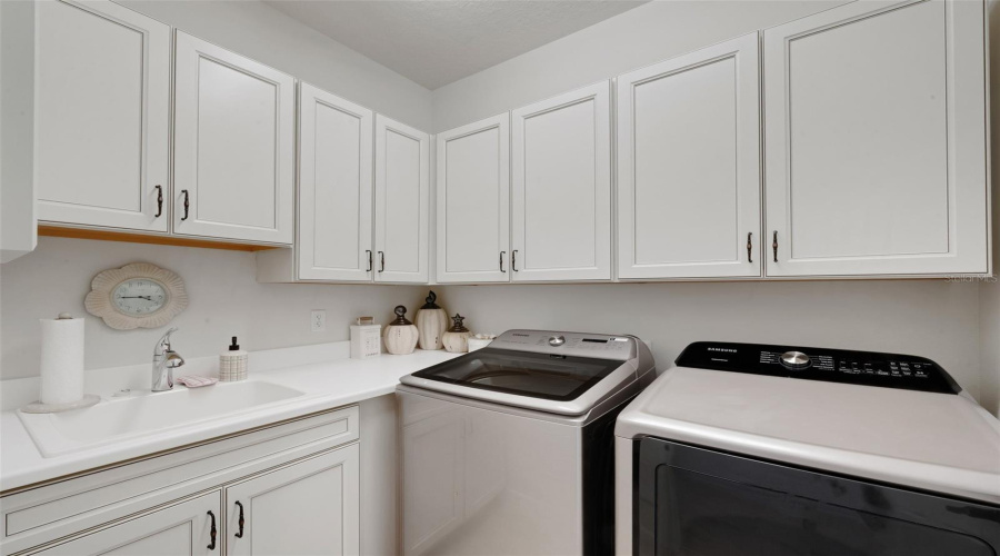 DAVENPORT, Florida 33837, 3 Bedrooms Bedrooms, ,2 BathroomsBathrooms,Residential,For Sale,VIGO,0,MFRS5154864