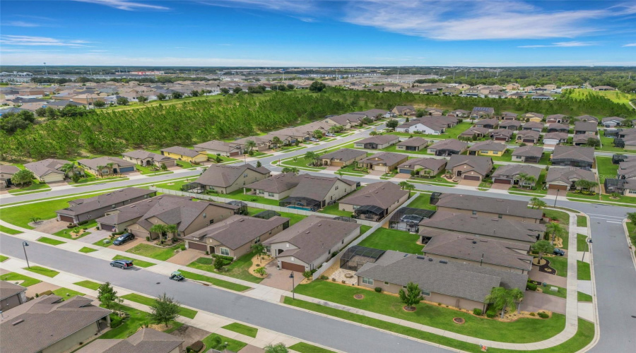 DAVENPORT, Florida 33837, 3 Bedrooms Bedrooms, ,2 BathroomsBathrooms,Residential,For Sale,VIGO,0,MFRS5154864