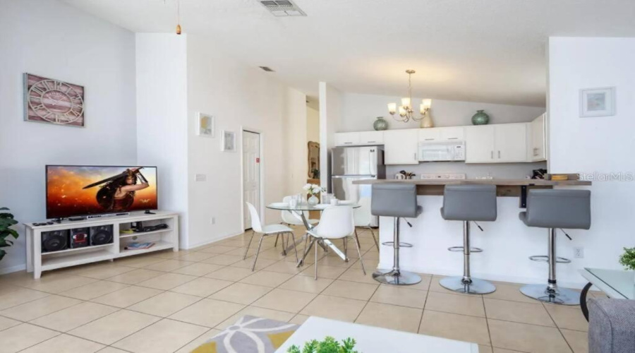 DAVENPORT, Florida 33897, 4 Bedrooms Bedrooms, ,3 BathroomsBathrooms,Residential,For Sale,BLOOMINGDALE,0,MFRS5155219