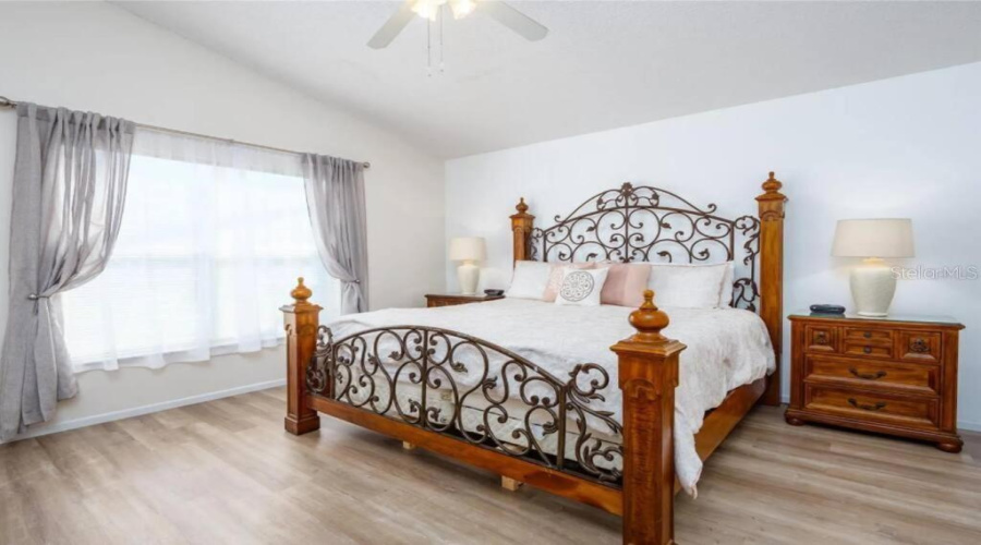 DAVENPORT, Florida 33897, 4 Bedrooms Bedrooms, ,3 BathroomsBathrooms,Residential,For Sale,BLOOMINGDALE,0,MFRS5155219