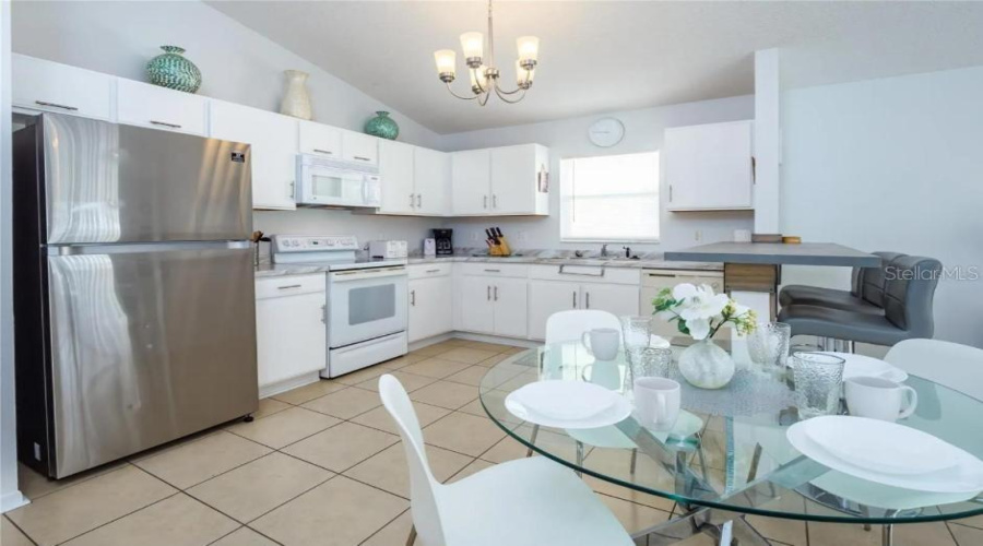DAVENPORT, Florida 33897, 4 Bedrooms Bedrooms, ,3 BathroomsBathrooms,Residential,For Sale,BLOOMINGDALE,0,MFRS5155219