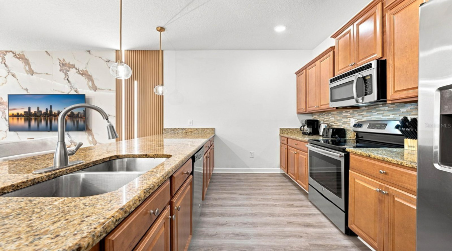 KISSIMMEE, Florida 34746, 4 Bedrooms Bedrooms, ,3 BathroomsBathrooms,Residential,For Sale,CLOCK TOWER,0,MFRO6432058