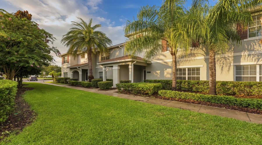 KISSIMMEE, Florida 34746, 4 Bedrooms Bedrooms, ,3 BathroomsBathrooms,Residential,For Sale,CLOCK TOWER,0,MFRO6432058