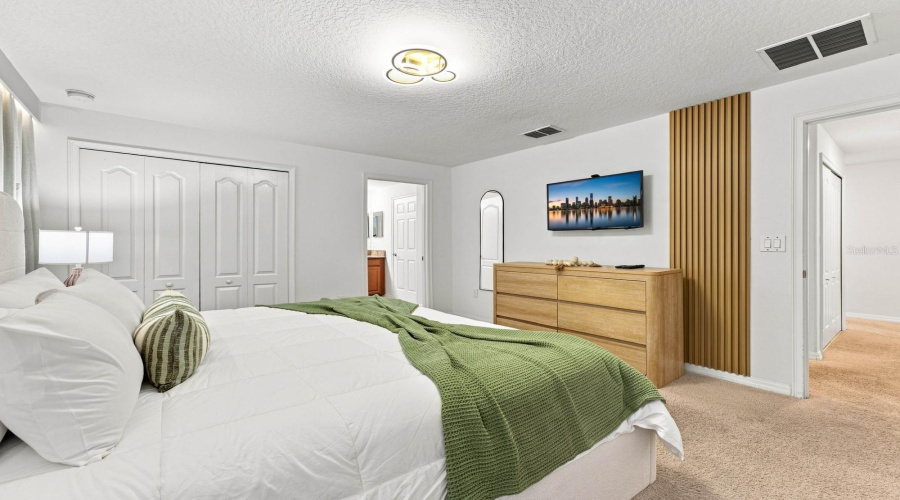 KISSIMMEE, Florida 34746, 4 Bedrooms Bedrooms, ,3 BathroomsBathrooms,Residential,For Sale,CLOCK TOWER,0,MFRO6432058