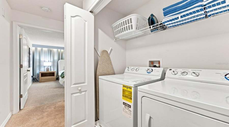KISSIMMEE, Florida 34746, 4 Bedrooms Bedrooms, ,3 BathroomsBathrooms,Residential,For Sale,CLOCK TOWER,0,MFRO6432058