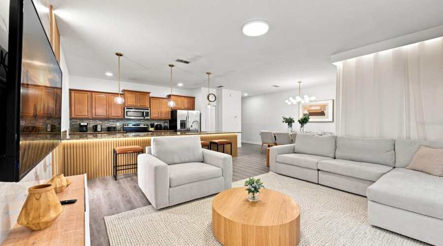 KISSIMMEE, Florida 34746, 4 Bedrooms Bedrooms, ,3 BathroomsBathrooms,Residential,For Sale,CLOCK TOWER,0,MFRO6432058
