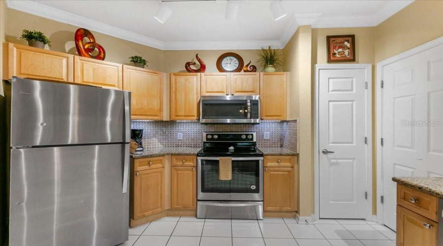 DAVENPORT, Florida 33896, 3 Bedrooms Bedrooms, ,2 BathroomsBathrooms,Residential,For Sale,TERRACE RIDGE,0,MFRO6431340