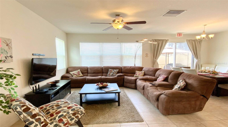 KISSIMMEE, Florida 34746, 4 Bedrooms Bedrooms, ,3 BathroomsBathrooms,Residential,For Sale,TOCOA,0,MFRO6429820