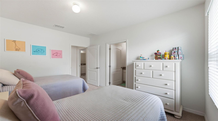Twin room 2