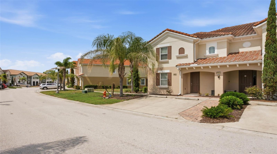 DAVENPORT, Florida 33837, 5 Bedrooms Bedrooms, ,5 BathroomsBathrooms,Residential,For Sale,TERRASONESTA,0,MFRO6427866