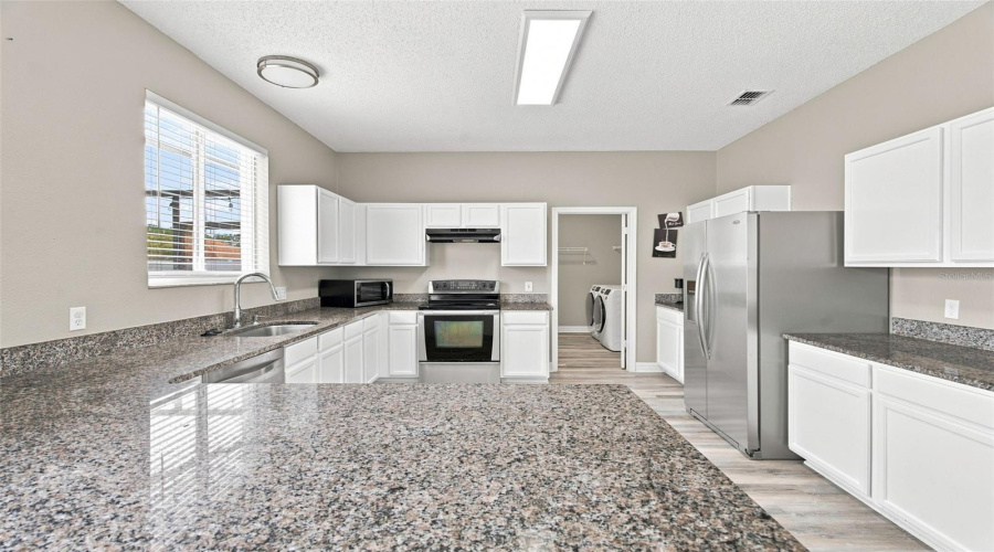 KISSIMMEE, Florida 34746, 3 Bedrooms Bedrooms, ,2 BathroomsBathrooms,Residential,For Sale,PHILADELPHIA,0,MFRO6432170