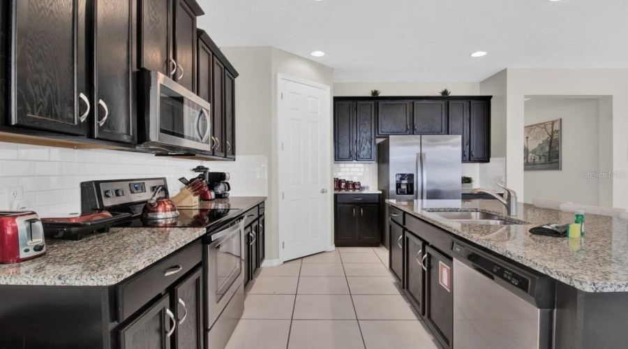 KISSIMMEE, Florida 34747, 4 Bedrooms Bedrooms, ,3 BathroomsBathrooms,Residential,For Sale,FLAMINGO KEY,0,MFRO6334076
