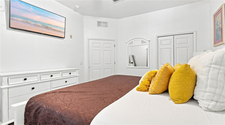 DAVENPORT, Florida 33897, 3 Bedrooms Bedrooms, ,2 BathroomsBathrooms,Residential,For Sale,GRAN BAHAMA,0,MFRO6427538