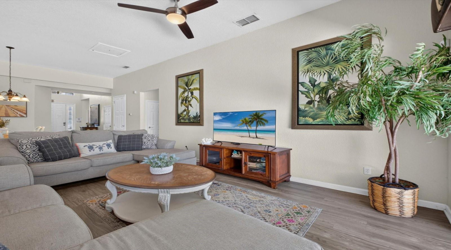 Kissimmee, Florida 34747, 5 Bedrooms Bedrooms, ,5 Bathroomsbathrooms,Residential,For Sale,Teascone,0,Mfrs5154949