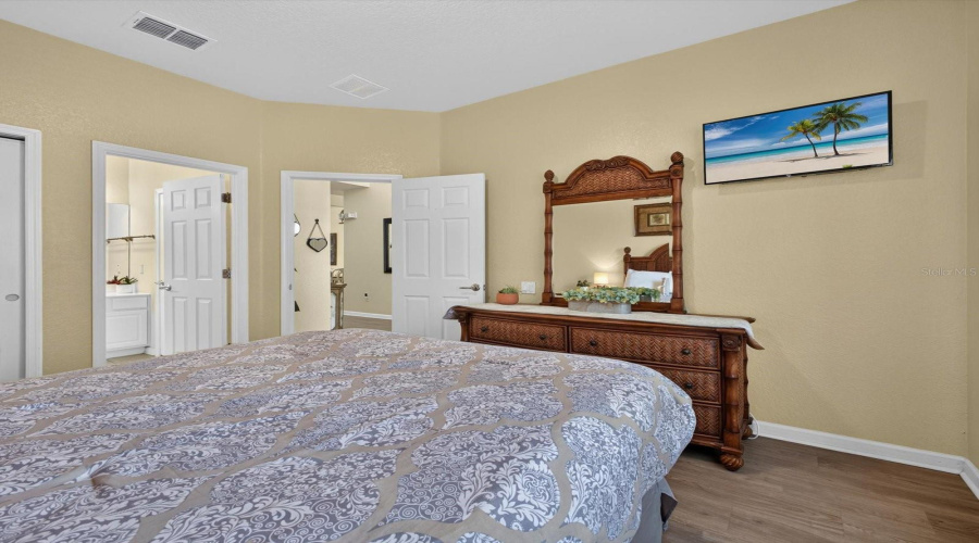 Kissimmee, Florida 34747, 5 Bedrooms Bedrooms, ,5 Bathroomsbathrooms,Residential,For Sale,Teascone,0,Mfrs5154949