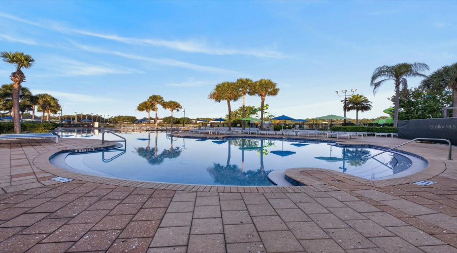 Kissimmee, Florida 34747, 5 Bedrooms Bedrooms, ,5 Bathroomsbathrooms,Residential,For Sale,Teascone,0,Mfrs5154949