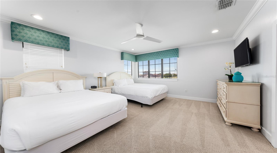 Kissimmee, Florida 34747, 11 Bedrooms Bedrooms, ,12 Bathroomsbathrooms,Residential,For Sale,Muirfield,0,Mfro6432324