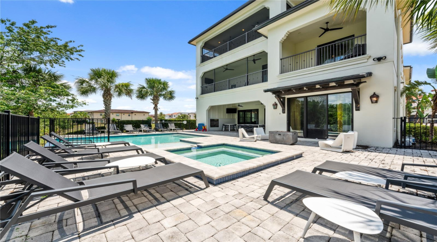 Kissimmee, Florida 34747, 11 Bedrooms Bedrooms, ,12 Bathroomsbathrooms,Residential,For Sale,Muirfield,0,Mfro6432324