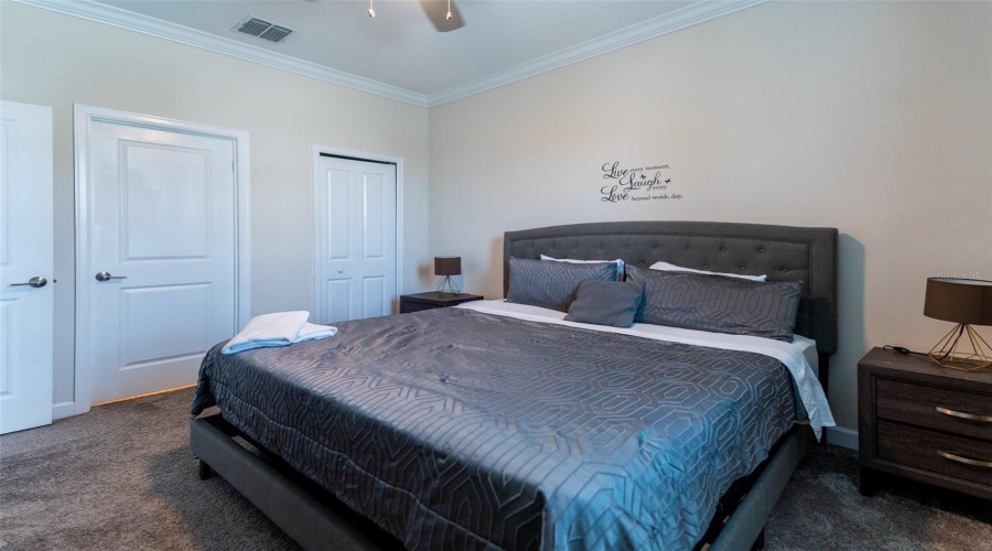 KISSIMMEE, Florida 34746, 8 Bedrooms Bedrooms, ,5 BathroomsBathrooms,Residential,For Sale,OXYMORON,0,MFRO6430382