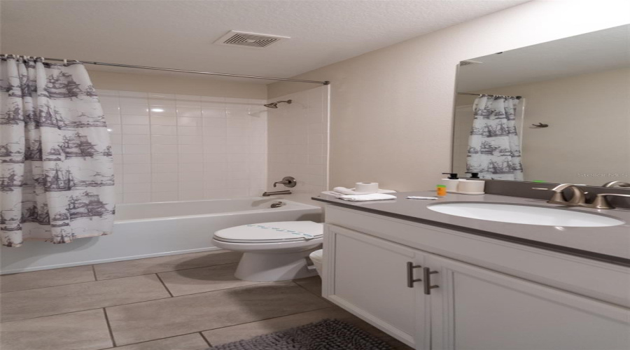 KISSIMMEE, Florida 34746, 8 Bedrooms Bedrooms, ,5 BathroomsBathrooms,Residential,For Sale,OXYMORON,0,MFRO6430382