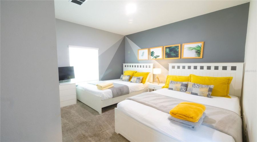 DAVENPORT, Florida 33896, 5 Bedrooms Bedrooms, ,4 BathroomsBathrooms,Residential,For Sale,OCEAN COURSE,0,MFRO6432403