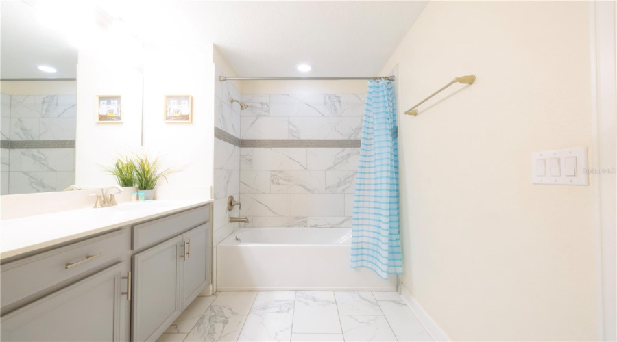 DAVENPORT, Florida 33896, 5 Bedrooms Bedrooms, ,4 BathroomsBathrooms,Residential,For Sale,OCEAN COURSE,0,MFRO6432403