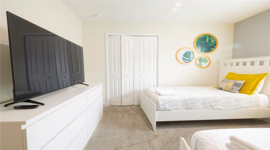DAVENPORT, Florida 33896, 5 Bedrooms Bedrooms, ,4 BathroomsBathrooms,Residential,For Sale,OCEAN COURSE,0,MFRO6432403