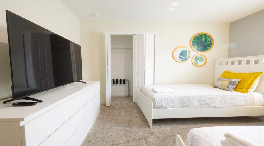 DAVENPORT, Florida 33896, 5 Bedrooms Bedrooms, ,4 BathroomsBathrooms,Residential,For Sale,OCEAN COURSE,0,MFRO6432403