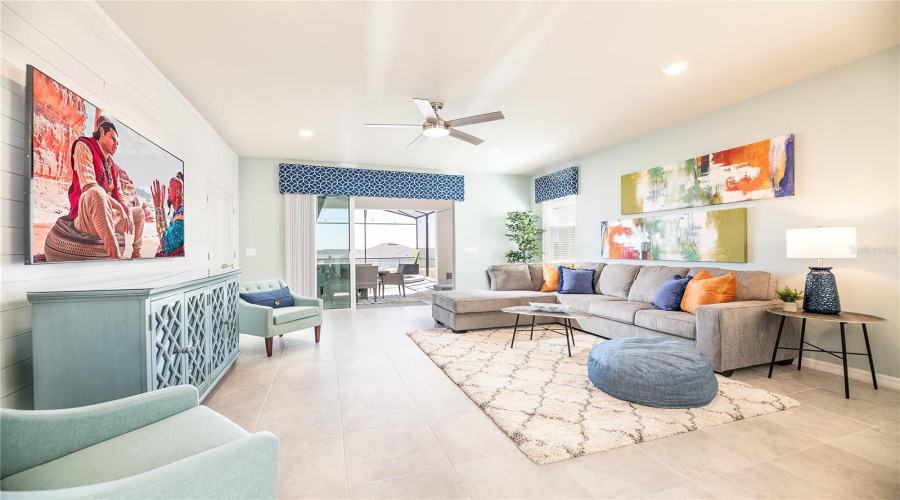 DAVENPORT, Florida 33897, 7 Bedrooms Bedrooms, ,5 BathroomsBathrooms,Residential,For Sale,LANA,0,MFRS5141140